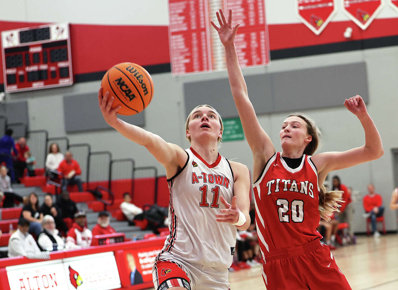 Thursday girls basketball: Redbirds clinch another SWC championship