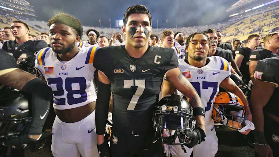 Bills bring back Super Bowl champion WR, former Army captain for new ...