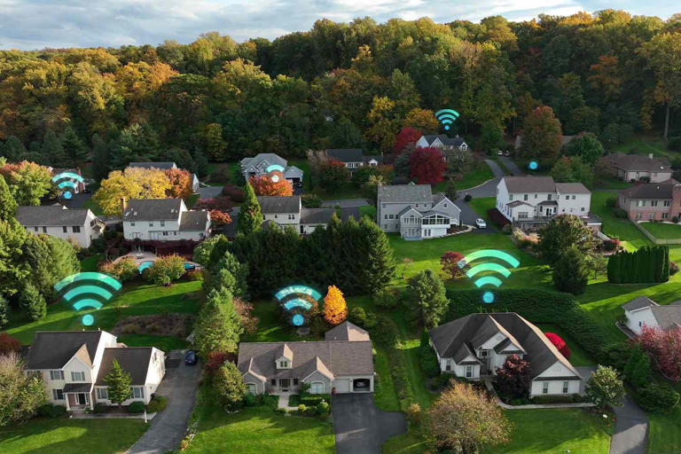 Amazon Sidewalk expands connectivity and unease at the same time