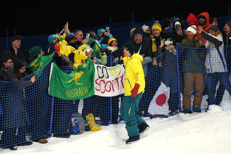 Scotty James interacts with Australian fans. 