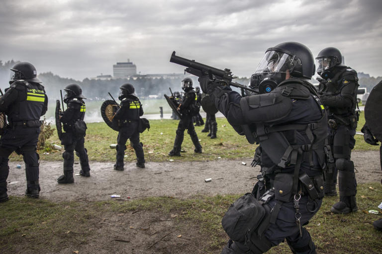 Foto's rellen Malieveld bekroond met Zilveren Camera
