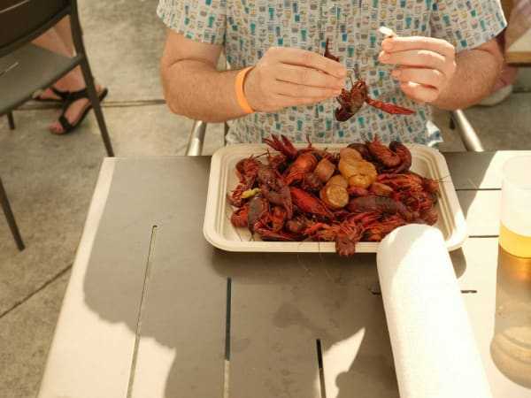 San Antonio chef Jason Dady opens new crawfish pop-up at La Cantera