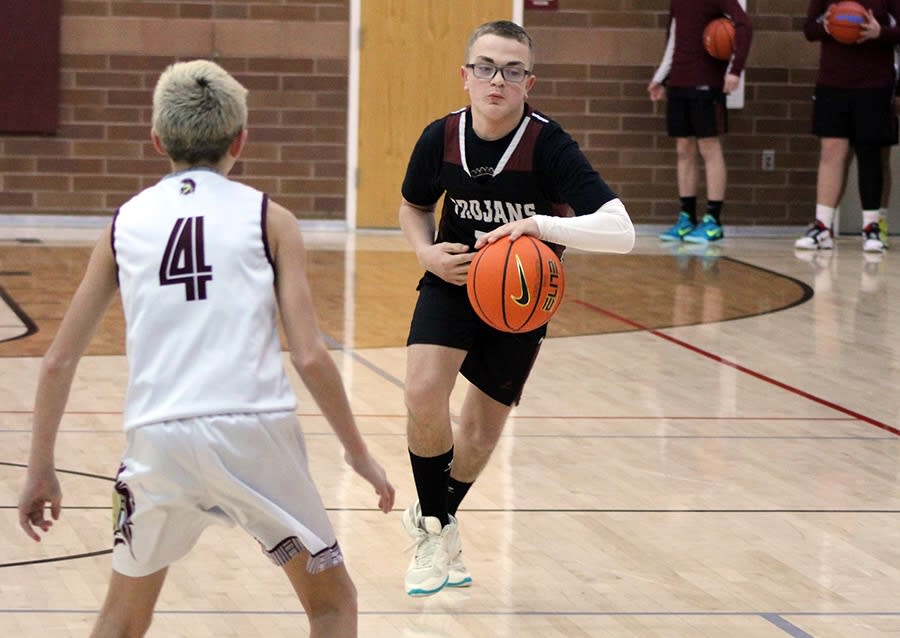 Crowd erupts as Rigby teen with special needs nails last-second shot