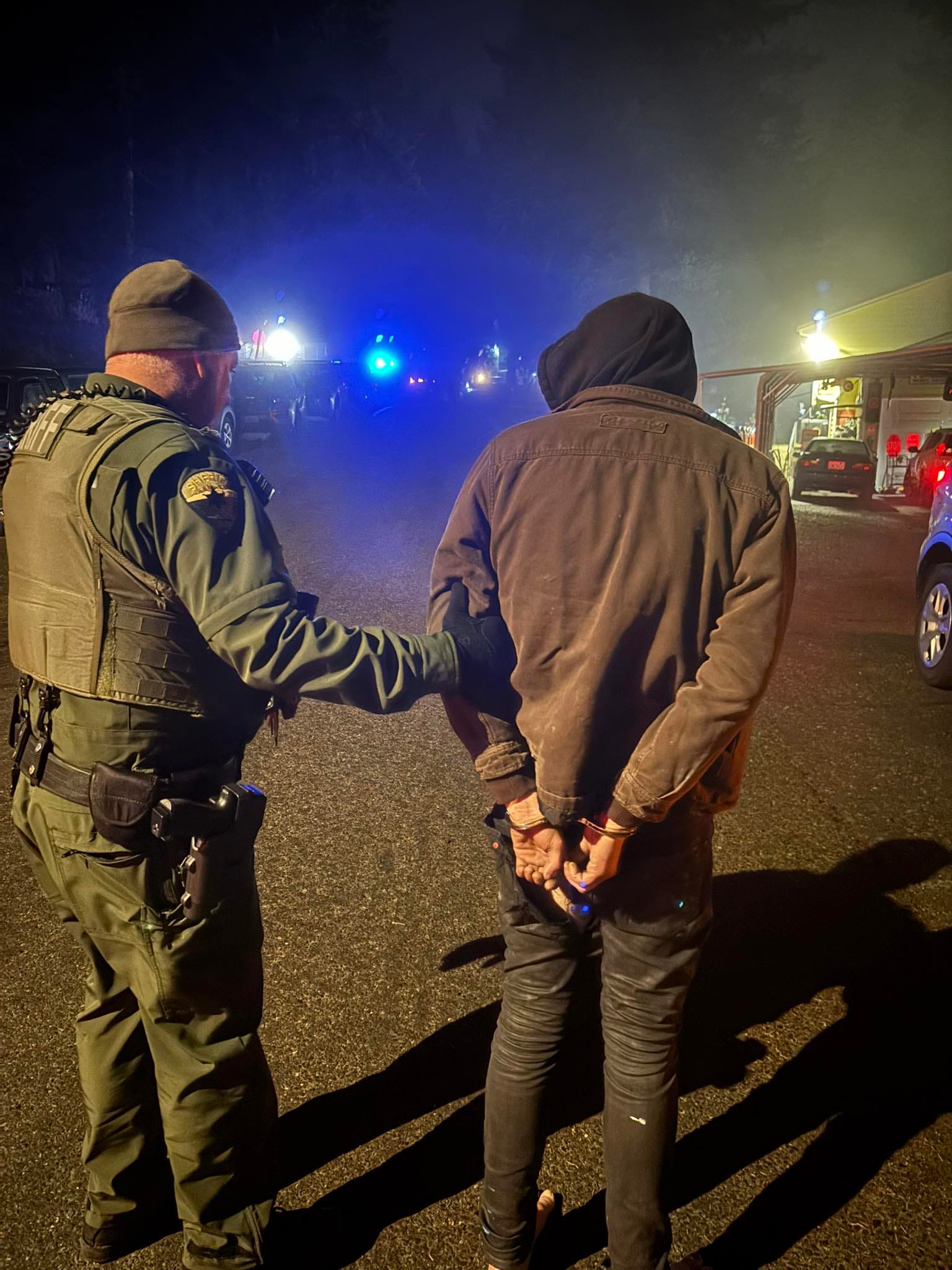 Multiple arrests after early morning SWAT raid at East Bremerton home