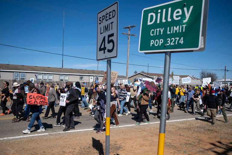 Couple details conditions inside ICE family detention center including ...