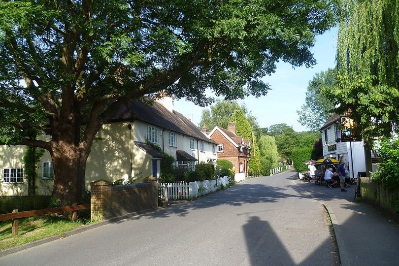 The chocolate box Kent village steeped in history with a vineyard and ...
