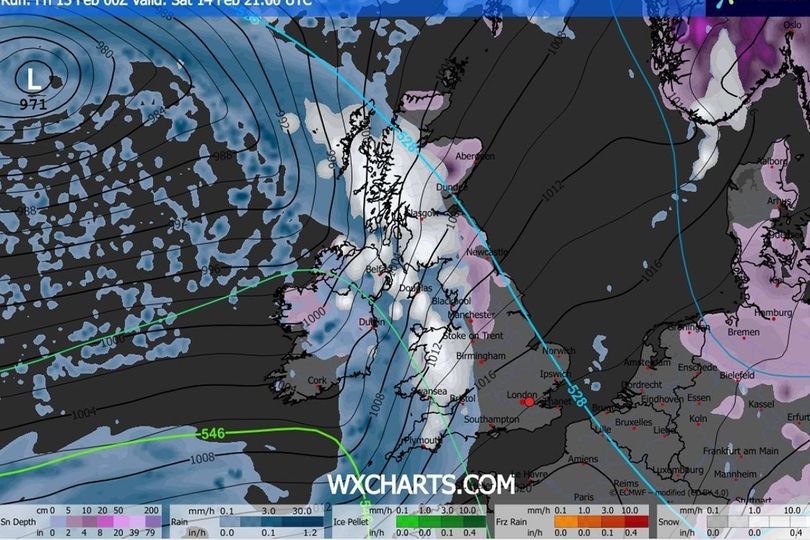 UK snow: Met Office warning as 685-mile blizzard forecast to hit 18 ...