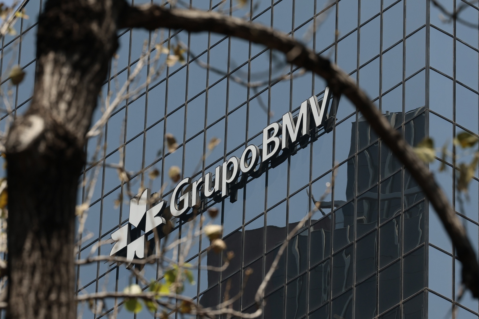 La Bolsa mexicana avanza un 0,95 % en la semana y se ubica en 71.478,81 ...