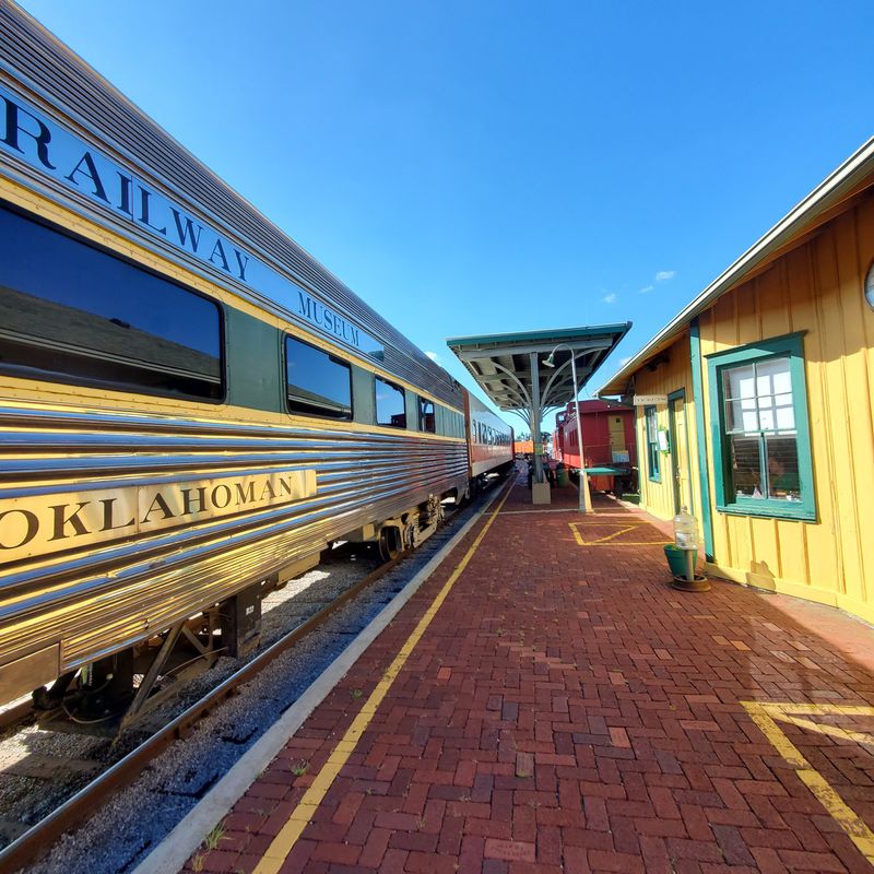 This vintage Oklahoma train ride feels like traveling back in time