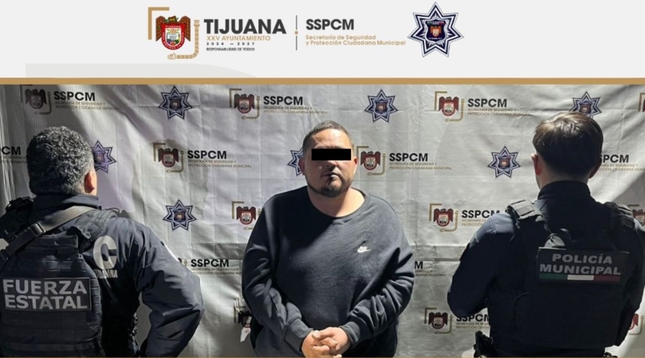 Policía Municipal de Tijuana arresta a hombre con arma de fuego tras ...