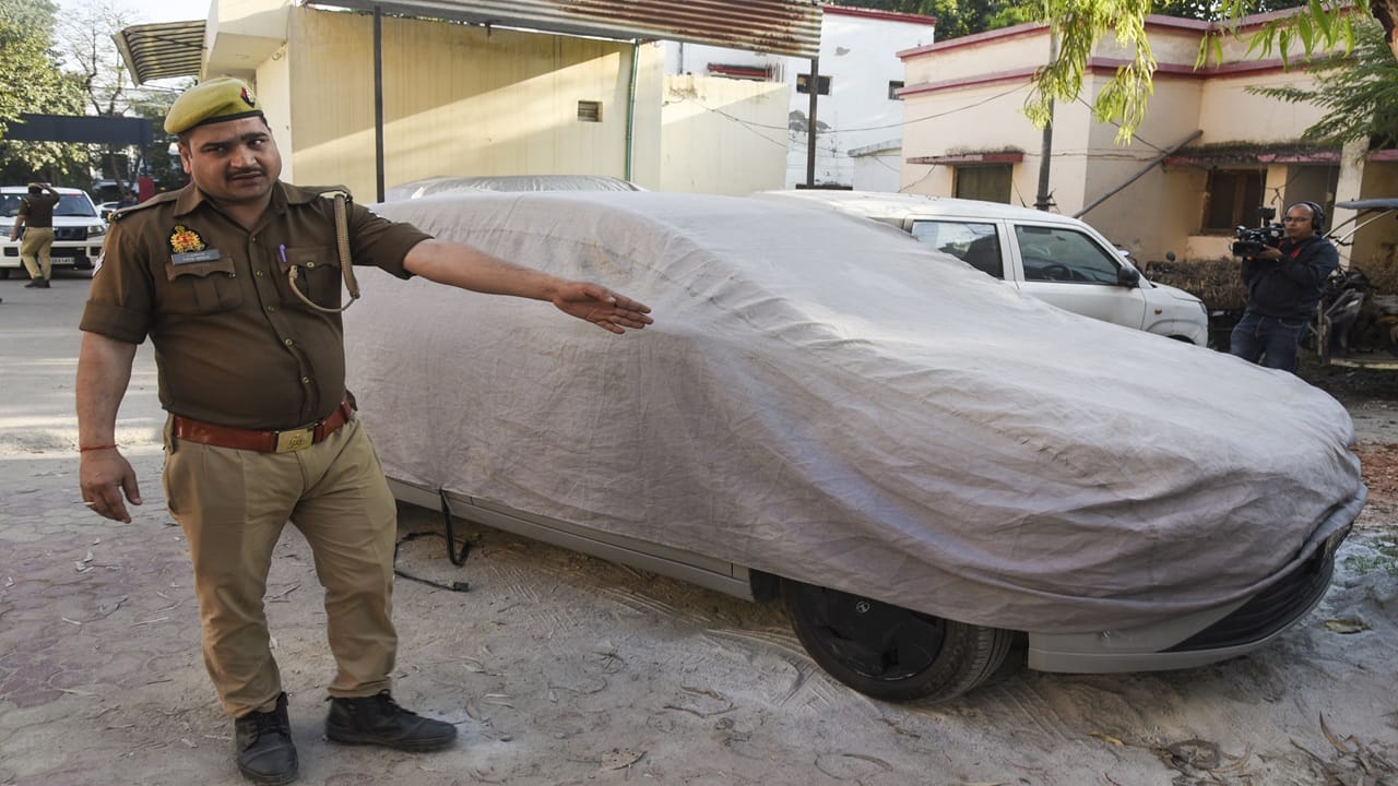 'Marriage promise, 15-year-old relationship': What note in Noida murder ...