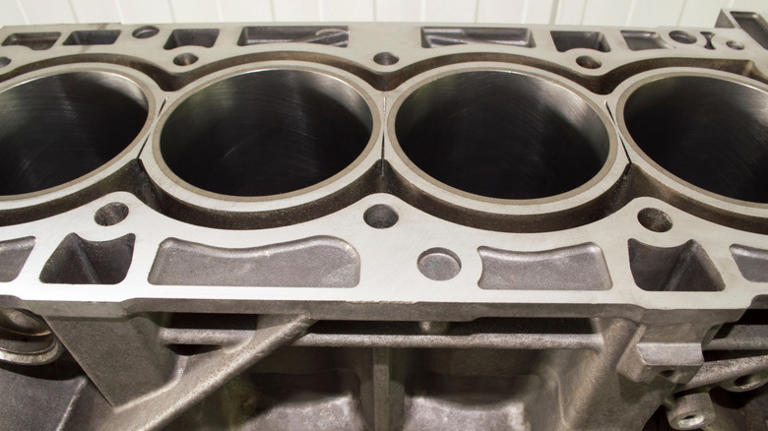 Cylinder honing vs boring: The difference and why it matters