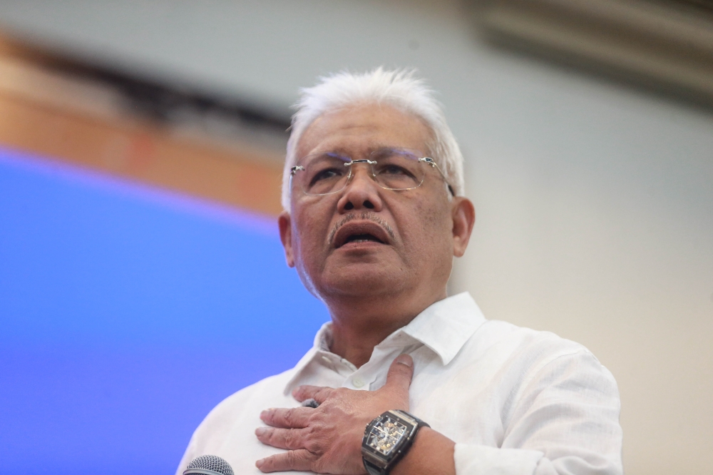 Hamzah claims 19 Bersatu MPs back him, proclaims himself 'captain of a ...