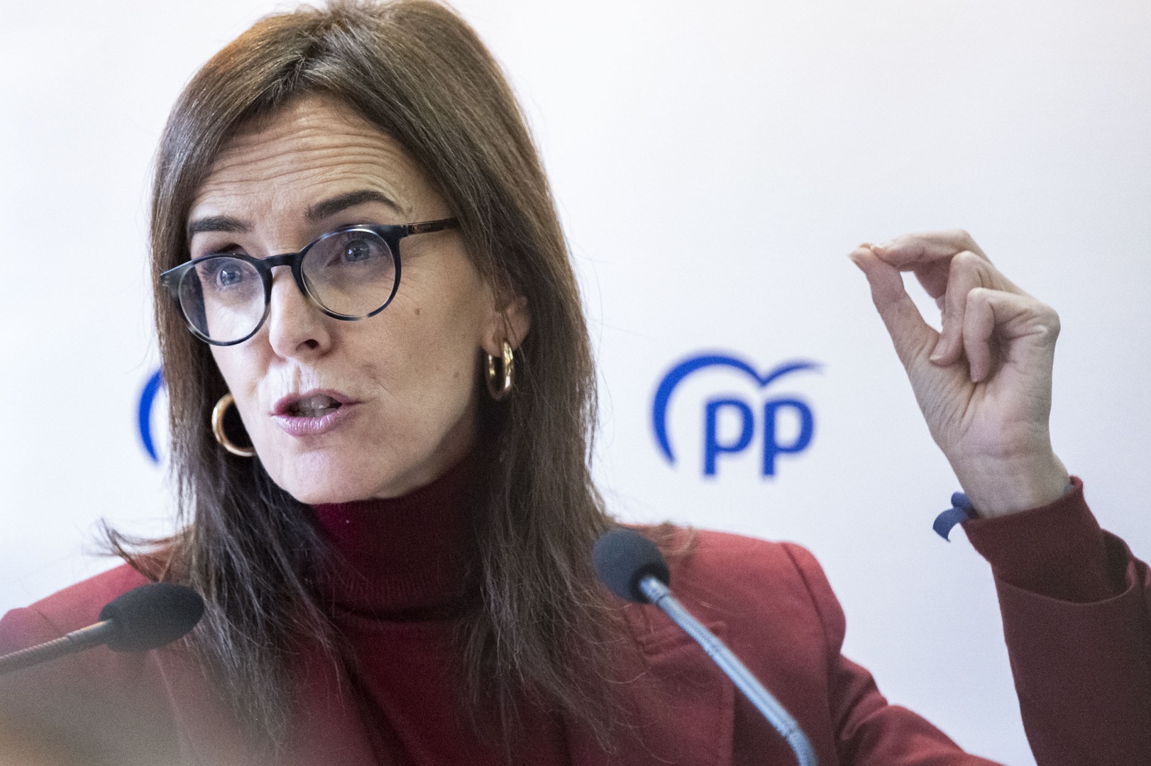 El PP se cierra a llegar a pactos con un PSOE acorralado por la corrupción