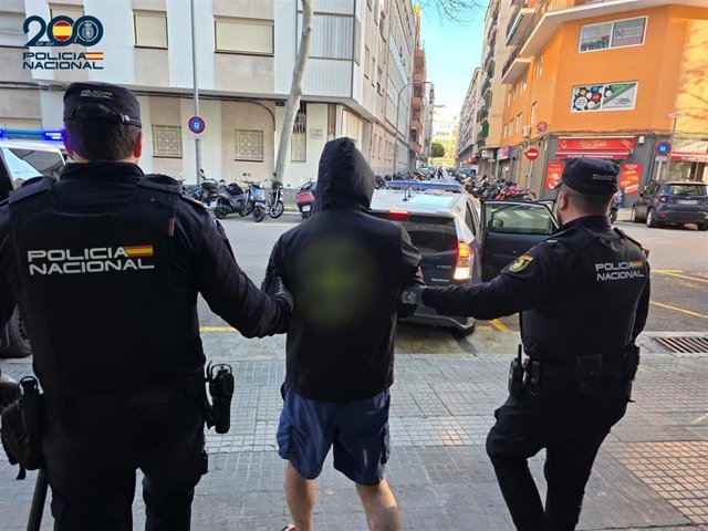Detenidos por secuestrar, agredir y robar a un hombre que les reclamaba ...