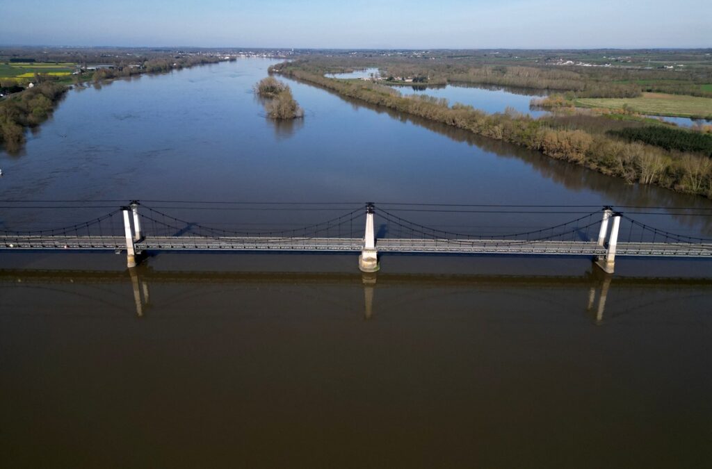 Vigilance rouge crues : Angers face à une montée des eaux qui pourrait ...
