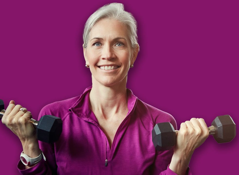 I'm a trainer and here are 5 dumbbell exercises that help build ...