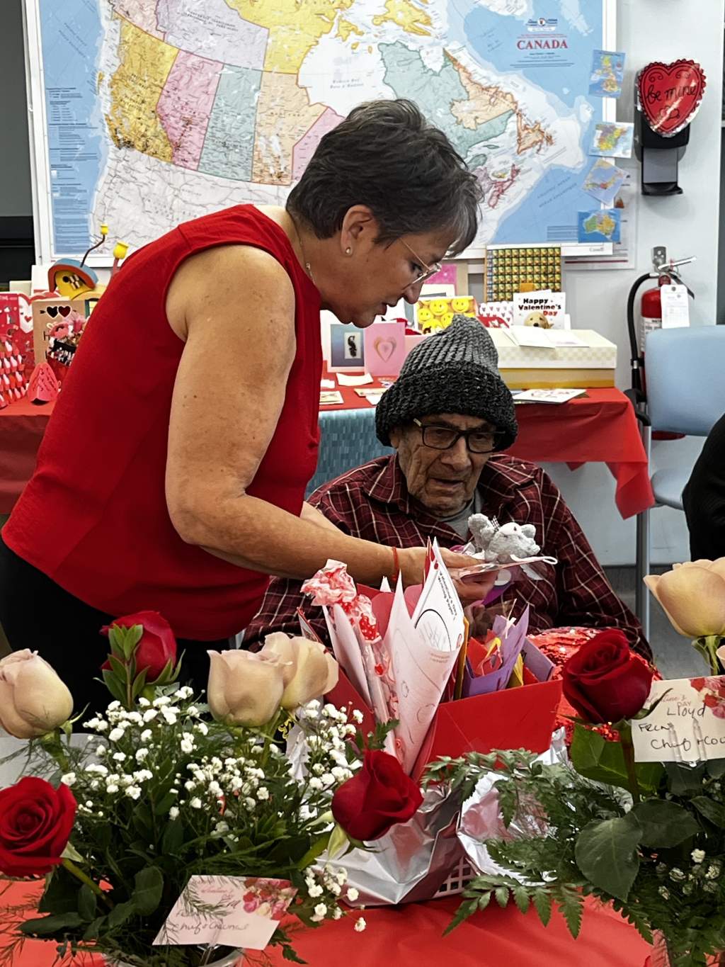 Fisher River Cree Nation elders showered with love by Canadians for ...