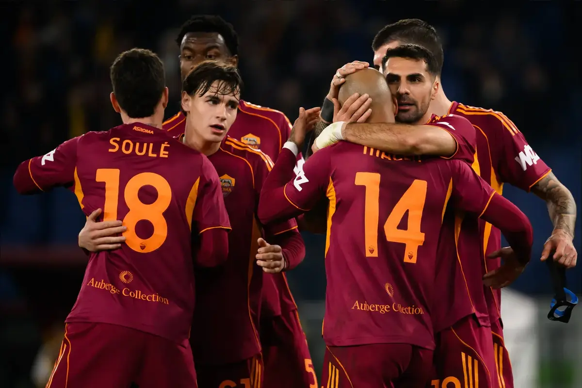 AS Roma defender rejects new deal amid Liverpool interest