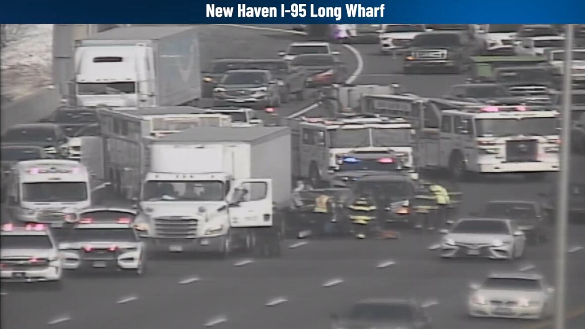 Crash involving tractor-trailer closes lanes on I-95 south in New Haven