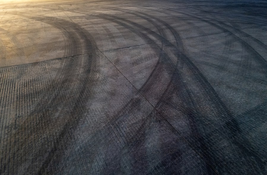 3 teens, 21-year-old charged with street racing in Tampa: FHP<br>