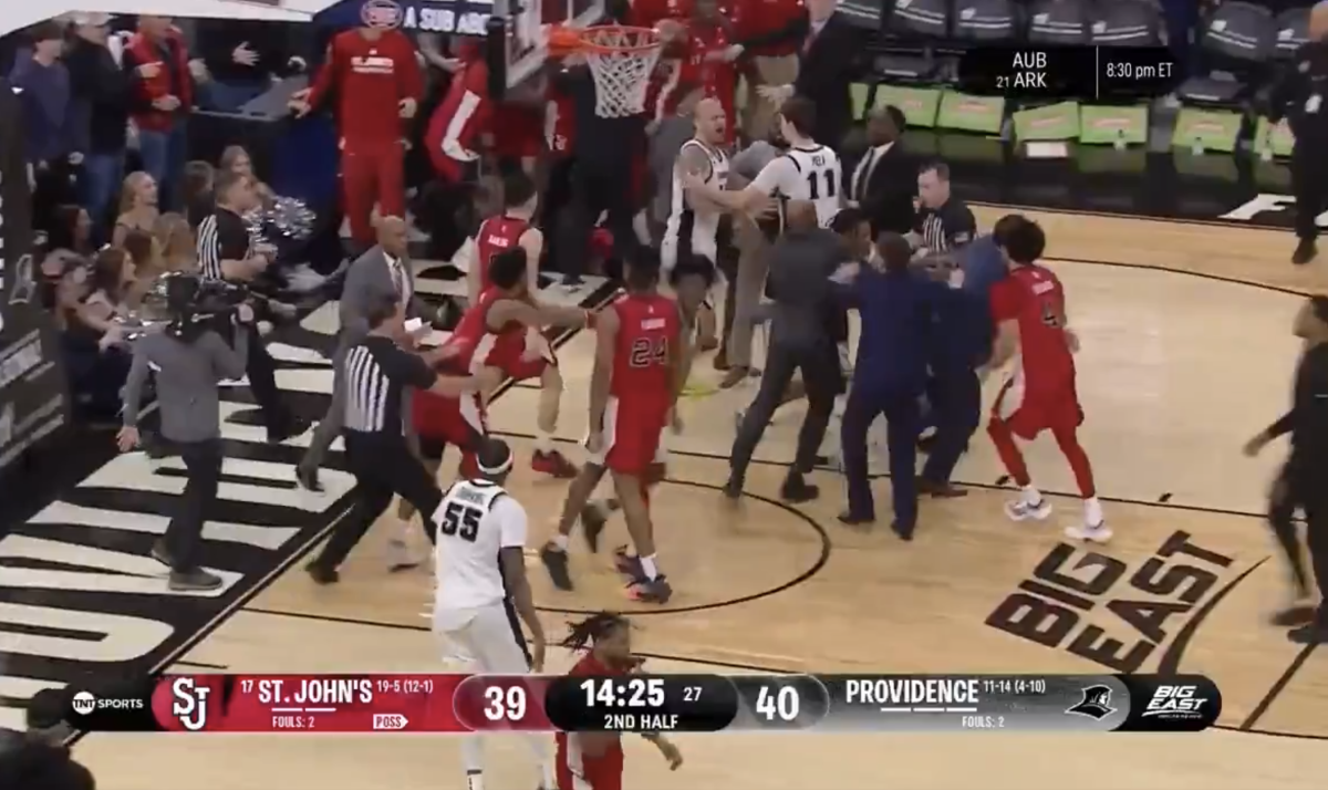 Six players ejected after massive brawl during St. John's vs. Providence