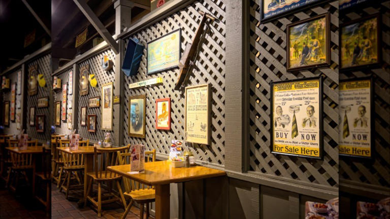 6 unwritten rules to know before eating at Cracker Barrel