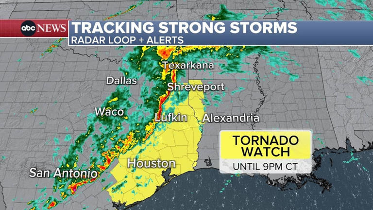 Powerful storm system across South may bring tornadoes, large hail