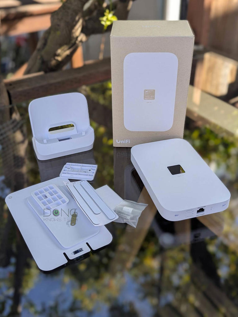 Ubiquiti UniFi 5G Max Review (vs. U5G-Max-Outdoor): An Stellar Cellular ...