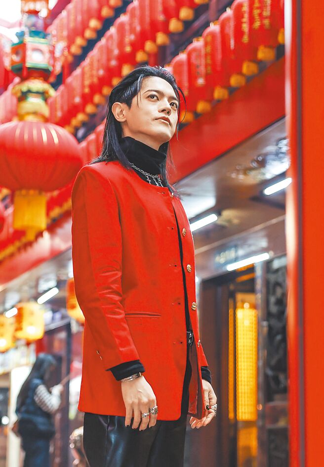 林頤原和神有緣 安太歲求健康