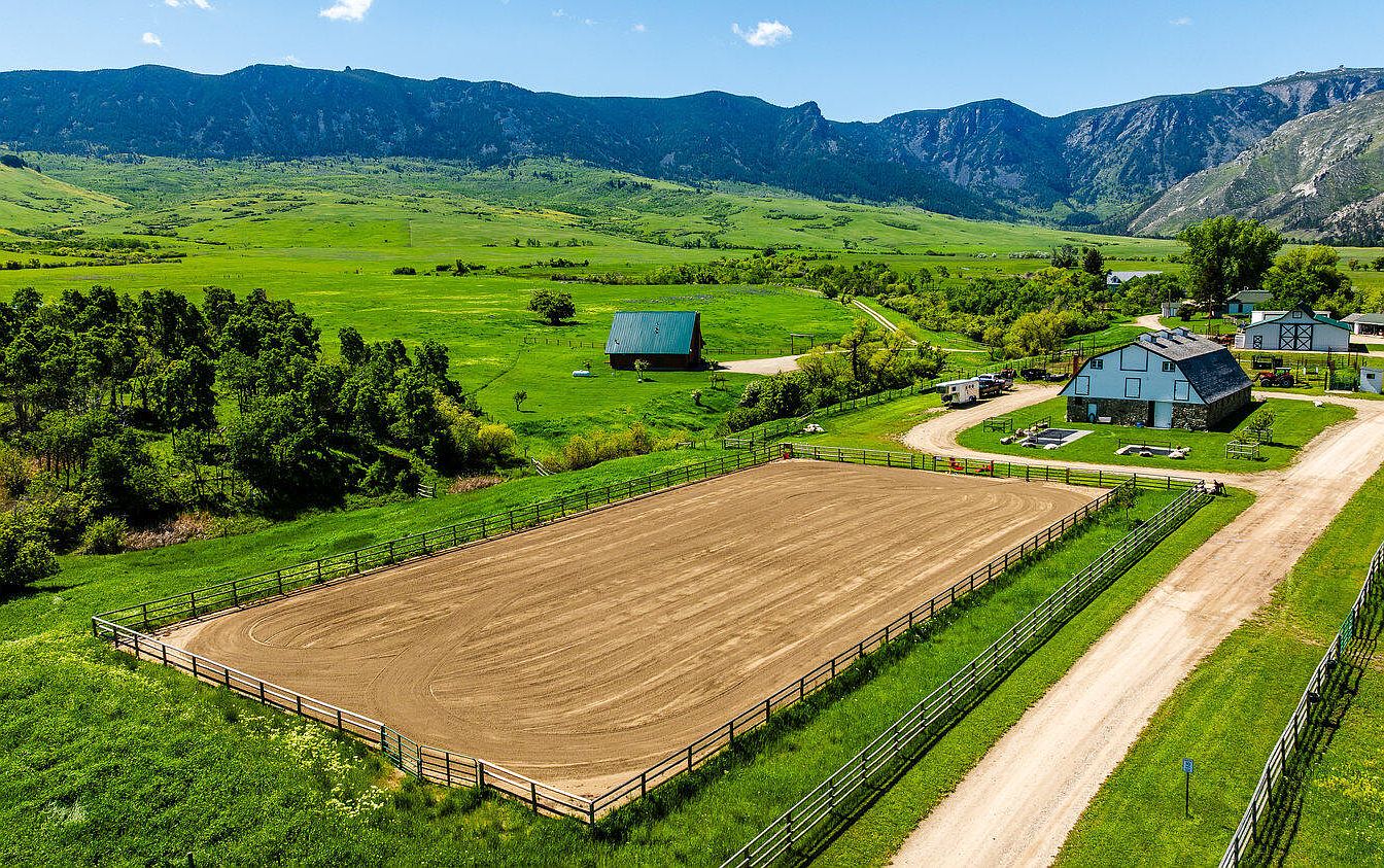 Explore the 1964 Quarter Circle Lazy B Ranch in Big Horn, Wyoming: A ...