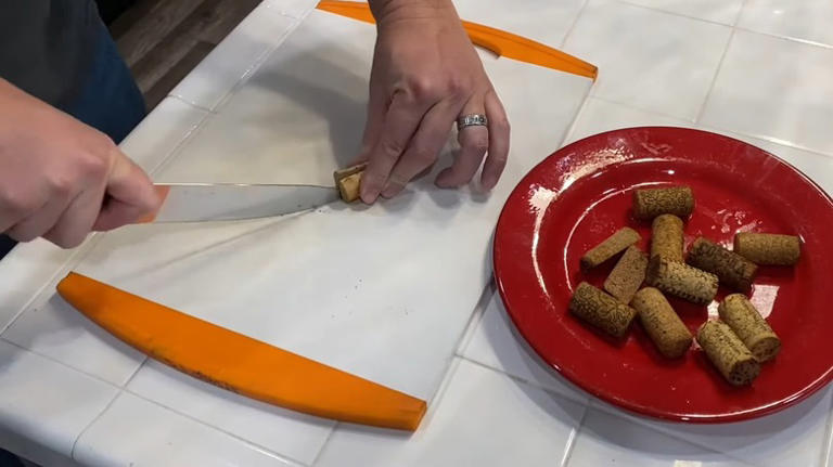 Turn an old cork into DIY garden mulch on a budget