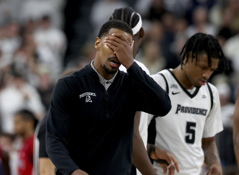 Fight breaks out between No. 17 St. John's and Providence and seven ...