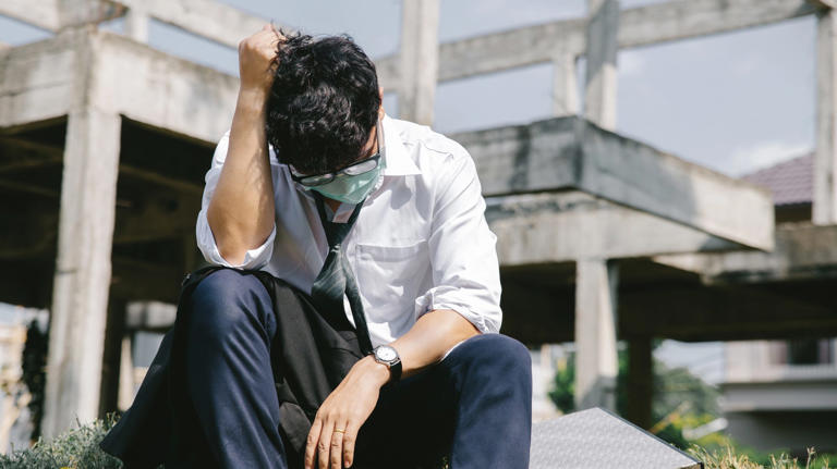 Job seeker says even 'entry-level' roles need 3 to 4 years of ...