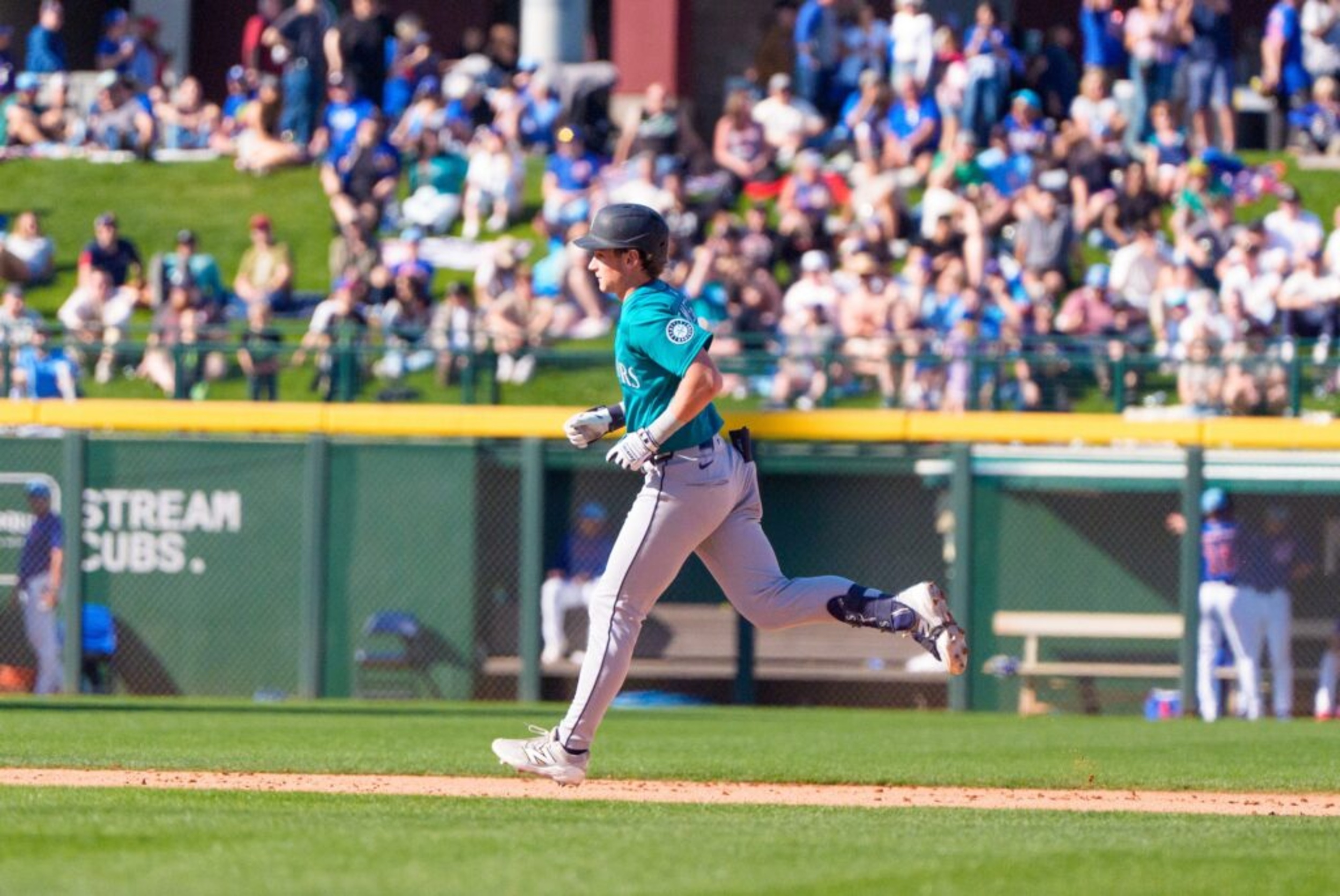 Why a top infield prospect could miss the Mariners’ Opening Day roster