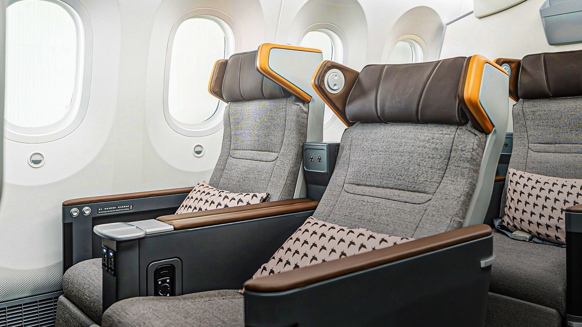 The airlines with the world’s longest legroom in premium economy in 2026