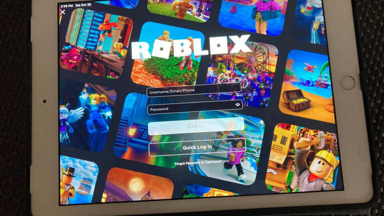 Roblox down? Hundreds of users report issues with server connection and ...