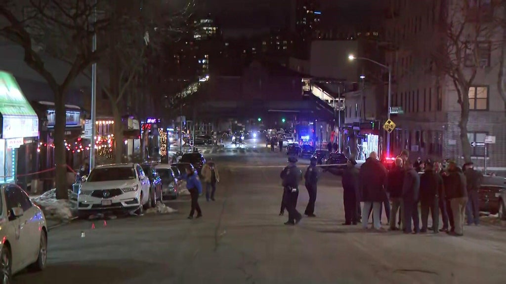 17-year-old boy arrested in Bronx shooting that left 1 teen dead, 2 hurt