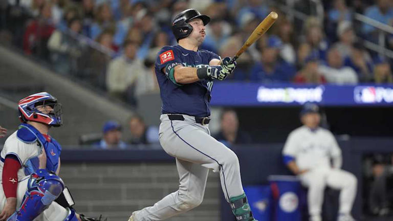 Mariners' Cal Raleigh has his eyes on the prize in 2026