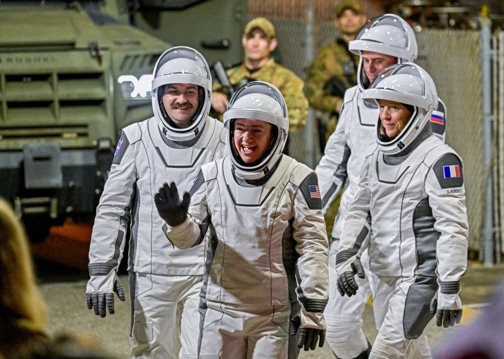 SpaceX comes to rescue of ISS astronauts after medical emergency ...