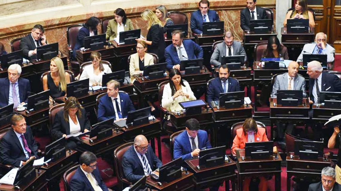 Un llamado a la rebelión contra los traidores iletrados