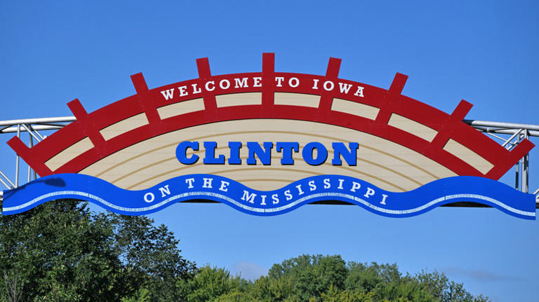 Sandwiched between Chicago and Cedar Rapids is Iowa's city with river ...