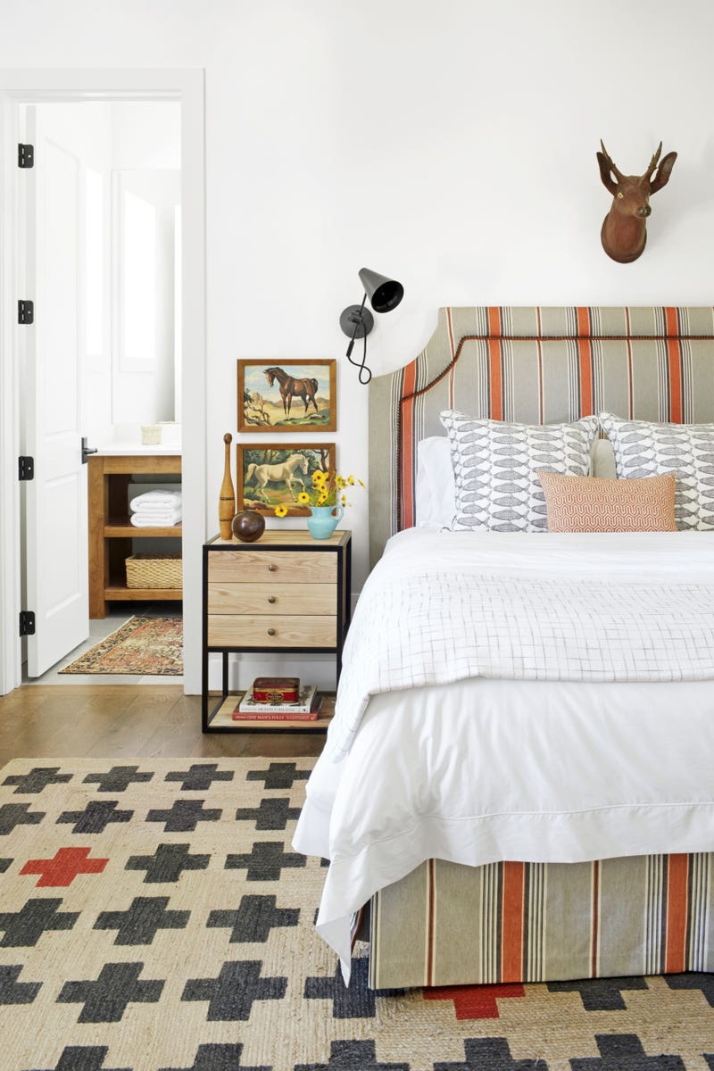 Robertson-guest-room.jpg