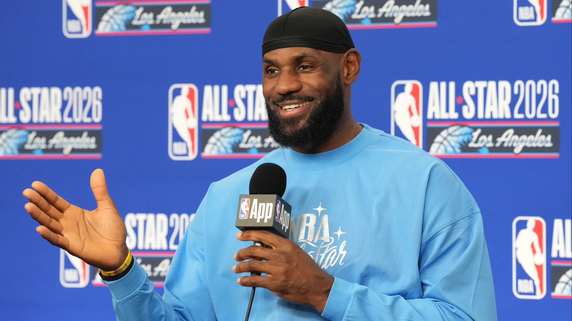 Is LeBron James the NBA's alltime greatest? Debate rages(01)