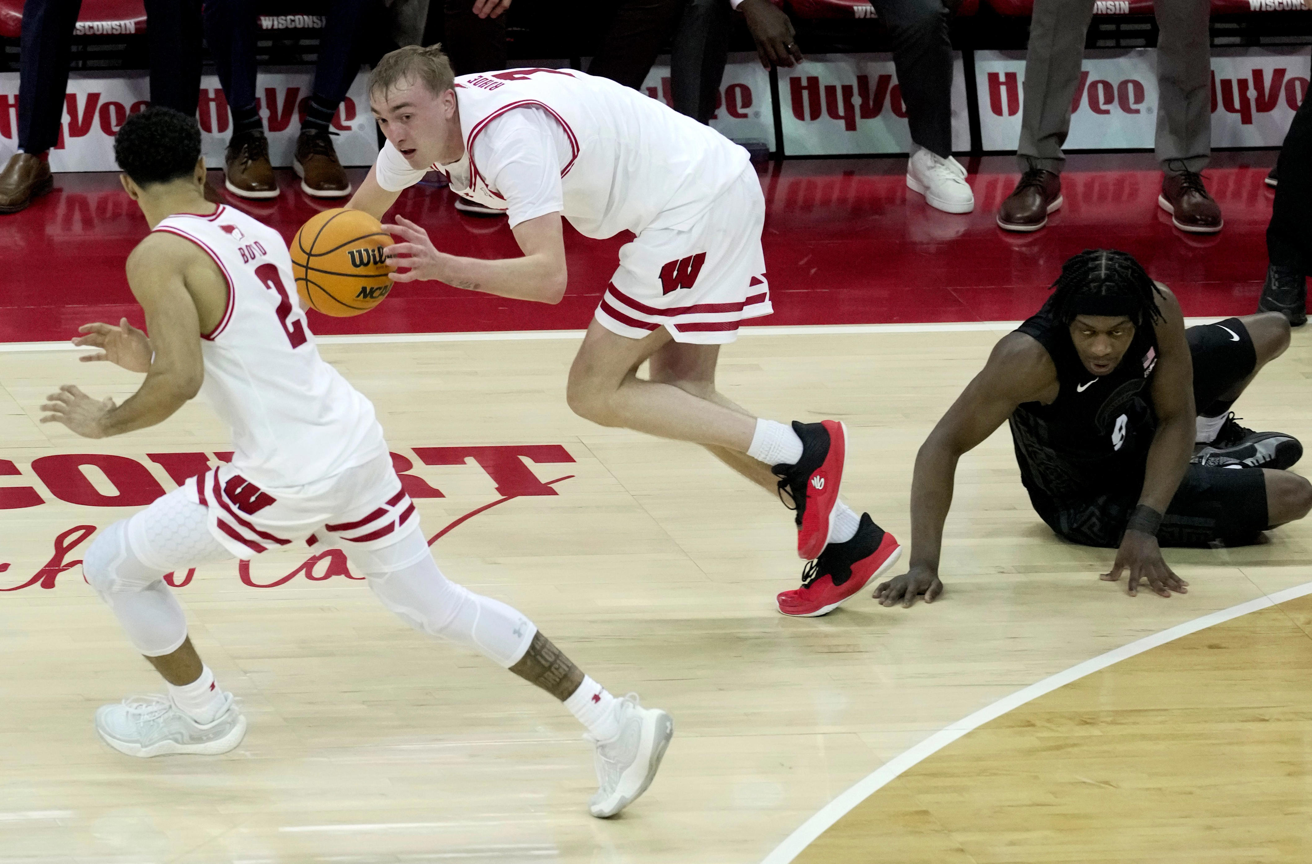 'Trust me' Tom Izzo asks as Michigan State basketball meets UCLA