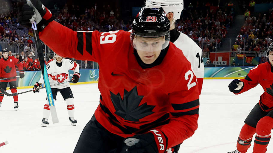 Hart Trophy is MacKinnon’s to lose