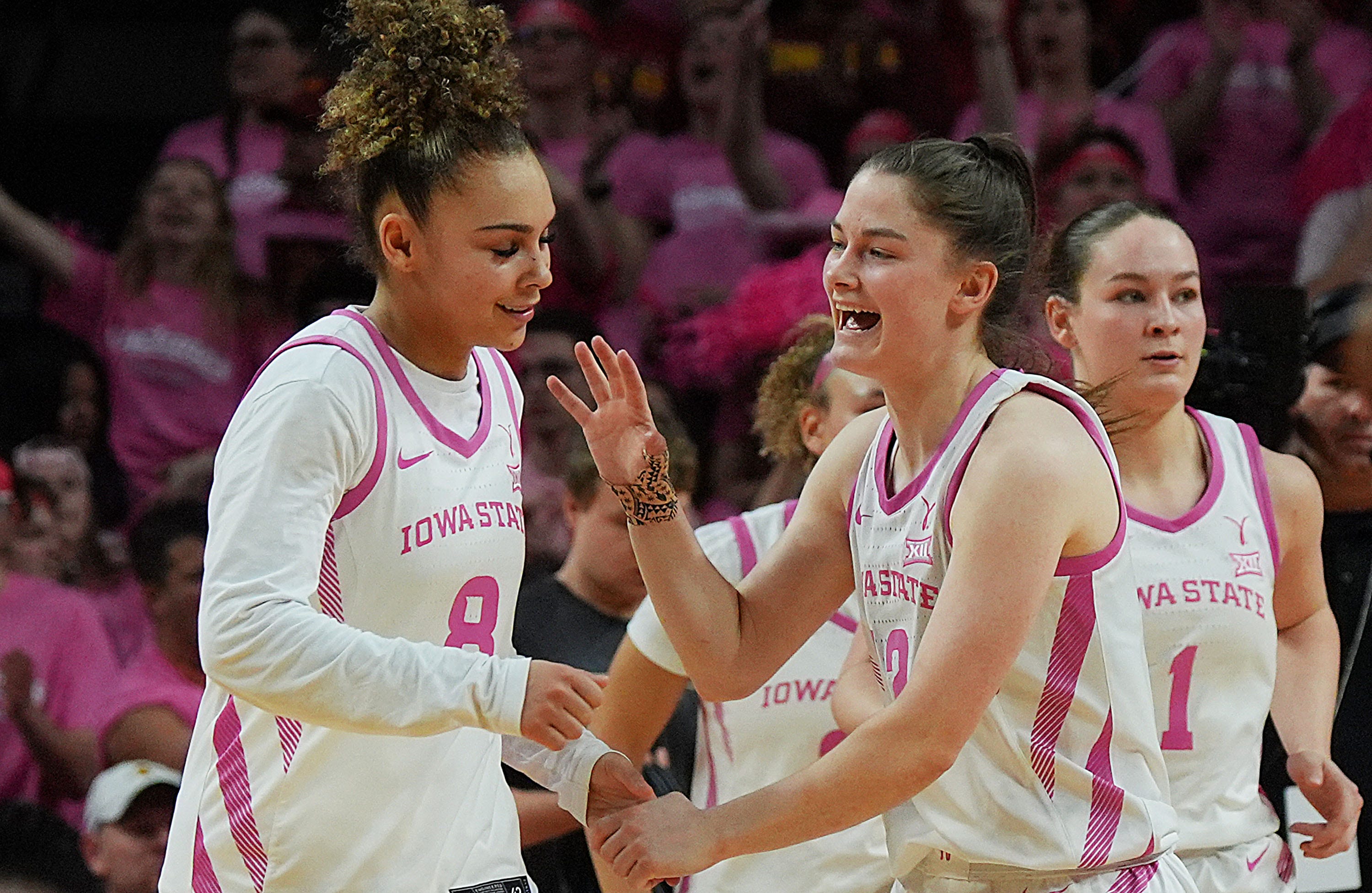 Cyclones outlast Wildcats, 76-72