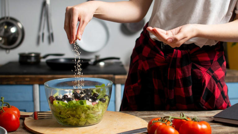 Nephrologist warns your daily salt intake can silently damage your kidneys