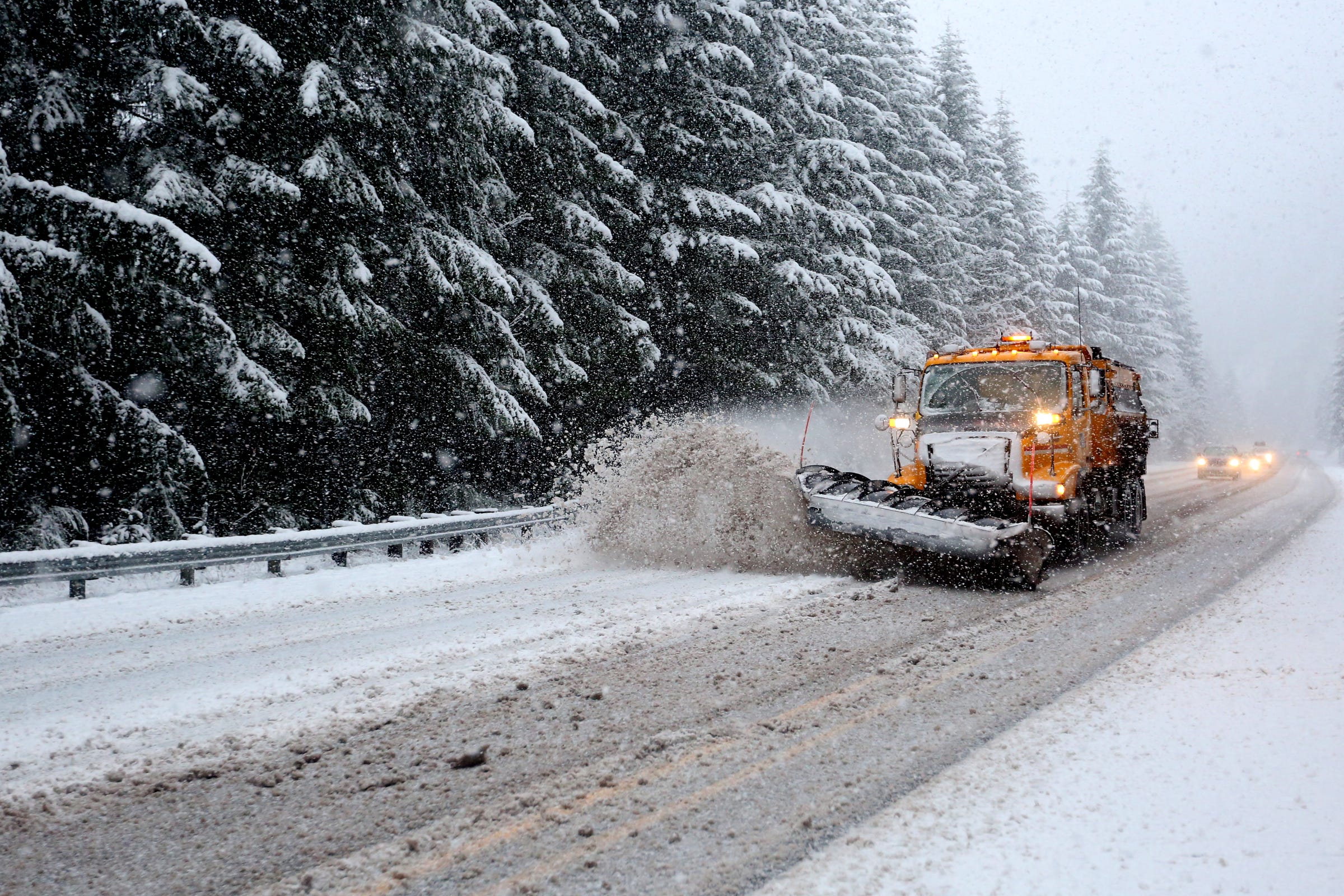 Winter storm warning issued for Oregon mountain roads