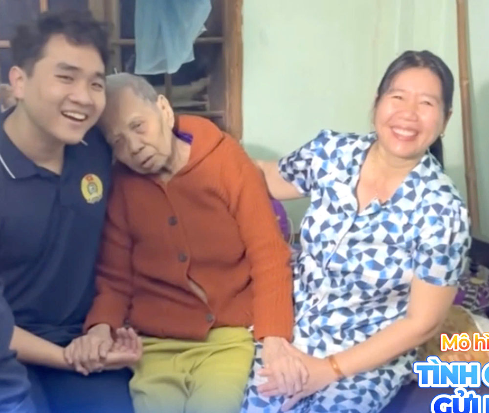 Công đoàn Công ty Foxlink Đà Nẵng nhận phụng dưỡng 2 Mẹ Việt Nam anh hùng